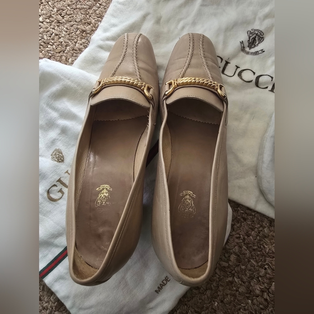 Gucci Vintage Women's Beige Loafers - Picture 2 of 8